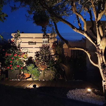 Bed and Breakfast Le Petit Coin De Provence Beaucaire  Exterior foto